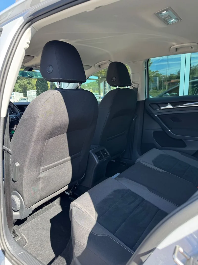 Volkswagen Golf – 15