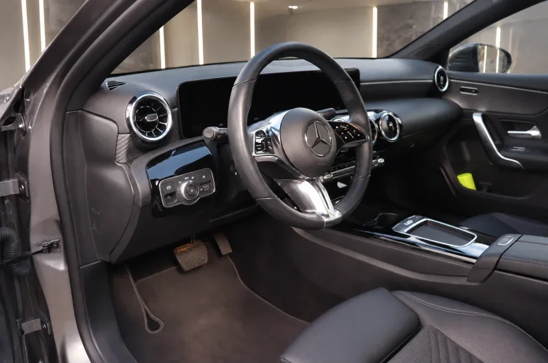 Mercedes-Benz A 250 – 10
