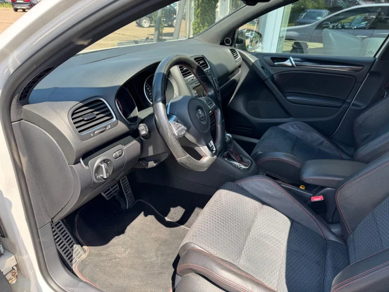 Volkswagen Golf – 18