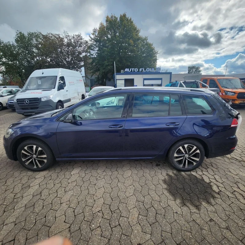 Volkswagen Golf – 14
