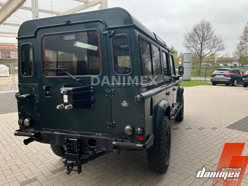 Land Rover Defender – 7
