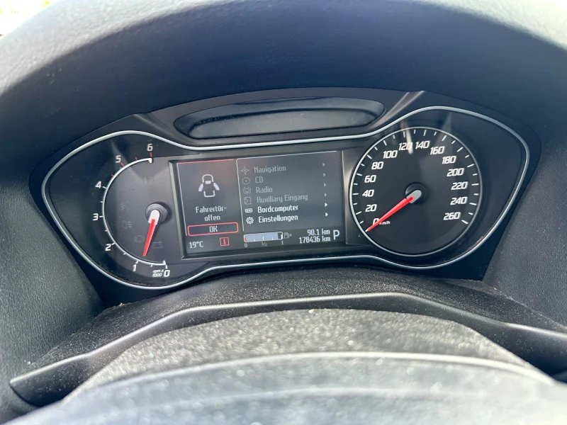 Ford Mondeo – 12