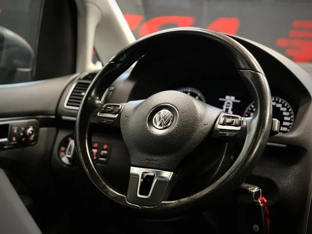 Volkswagen Touran – 14
