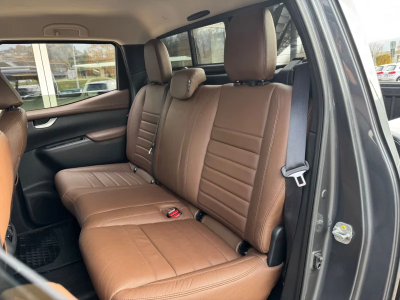 Mercedes-Benz X 350 – 18