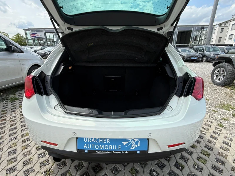 Alfa Romeo Giulietta – 16