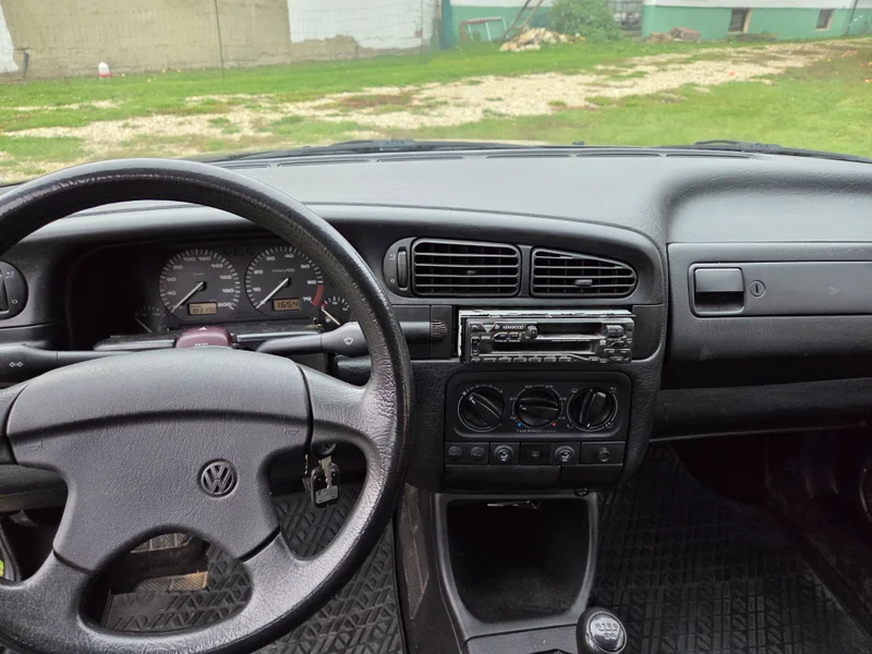 Volkswagen Vento GL III (1991-1998) – 12