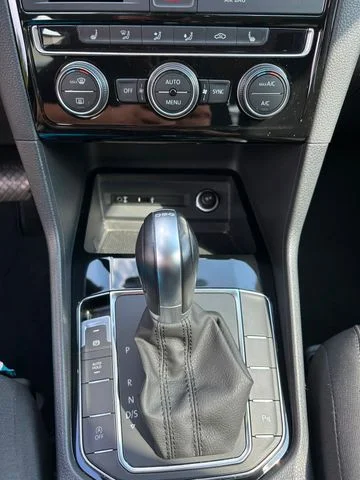 VW Golf Sportsvan – 14