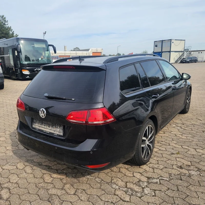 Volkswagen Golf – 3
