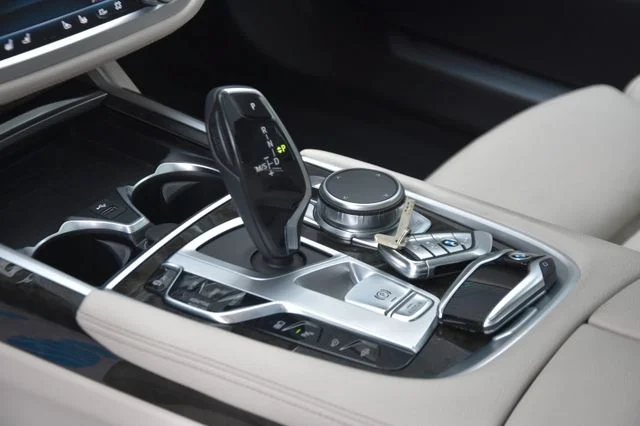 BMW 745 – 8