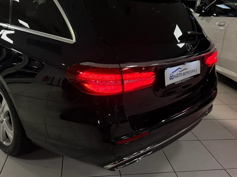 Mercedes-Benz E 220 – 12