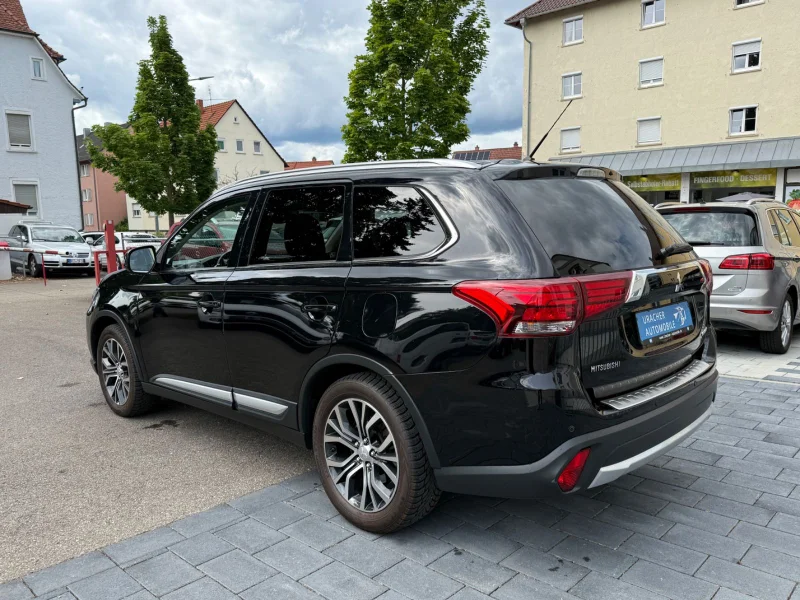 Mitsubishi Outlander – 8