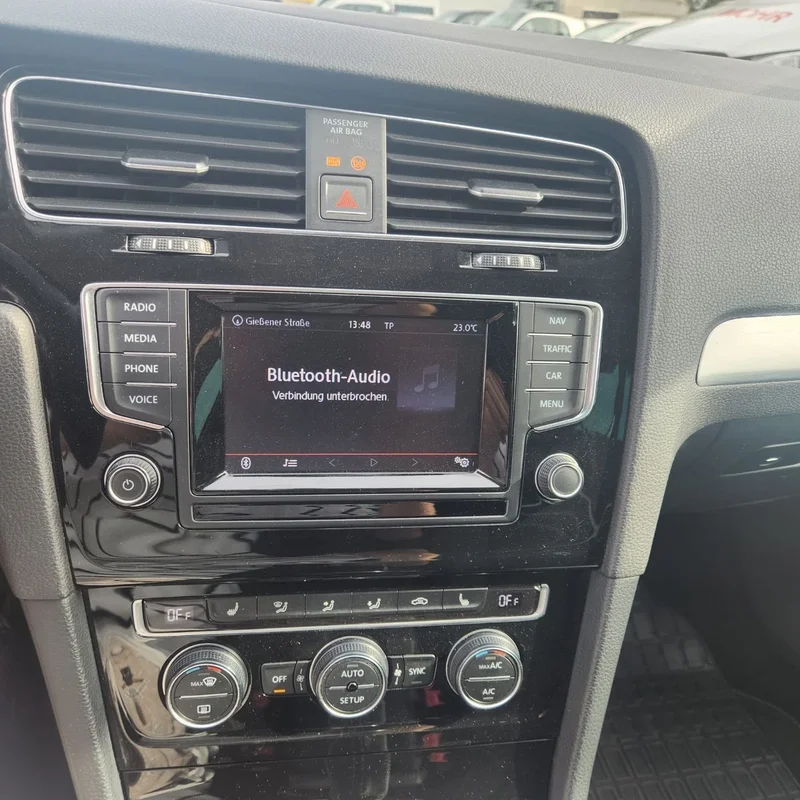 Volkswagen Golf – 10