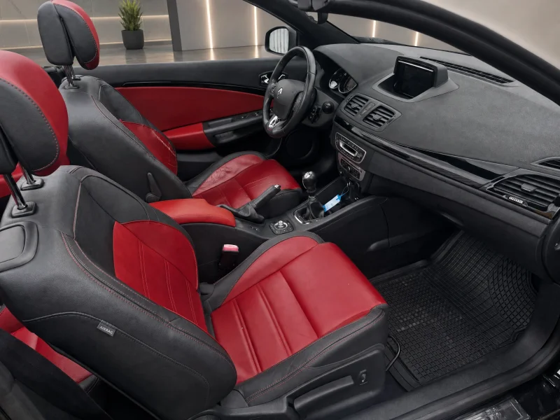 RENAULT Megane – 11