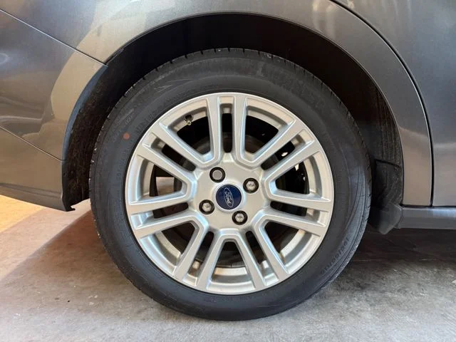 Ford Tourneo Courier – 13