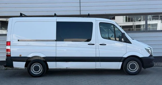 Mercedes-Benz Sprinter – 8