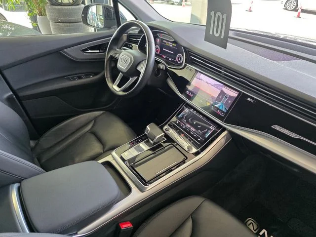 Audi Q7 – 19