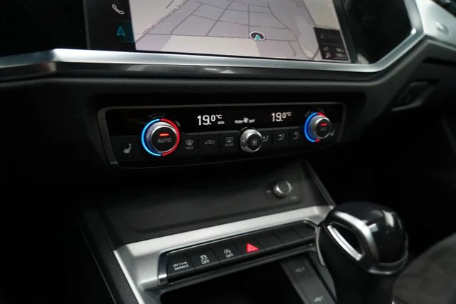 AUDI Q3 – 21