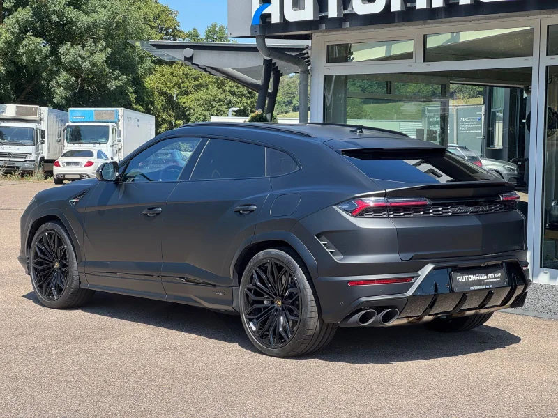 Lamborghini Urus – 17