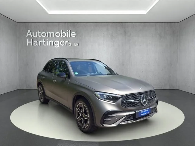 MERCEDES-BENZ GLC 220 – 8