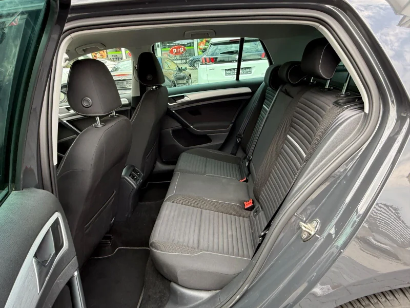 Volkswagen Golf – 14