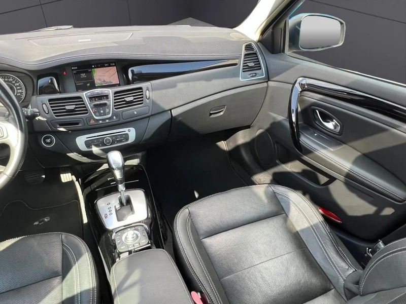 Renault Laguna – 12