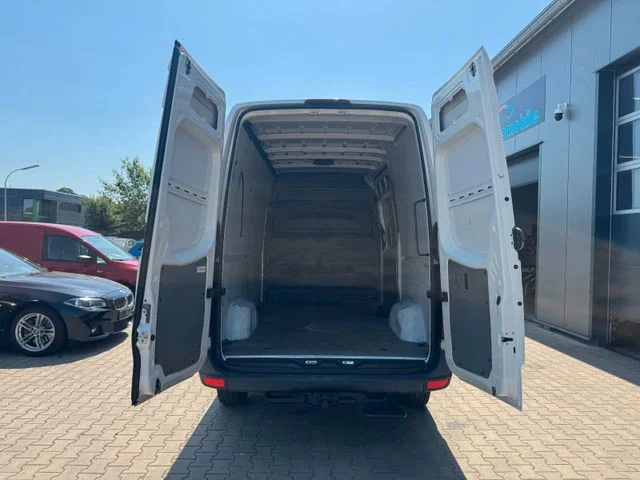 VW Crafter Kasten 35 mittel L2H2 Hochdach 1HAND – 13