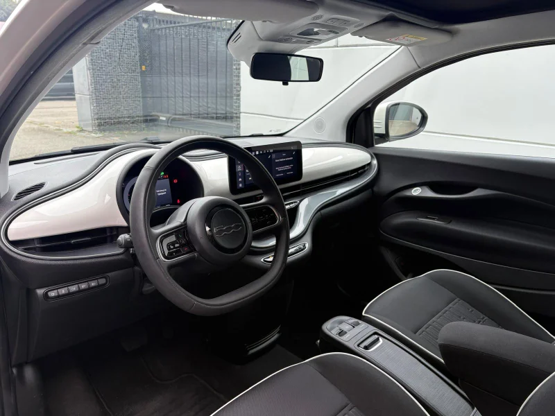 Fiat 500e Cabrio – 12