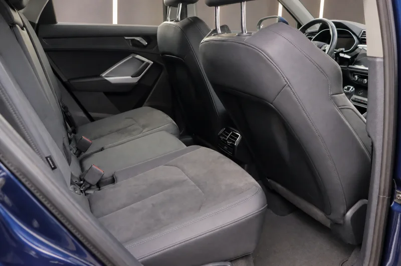 Audi Q3 – 18