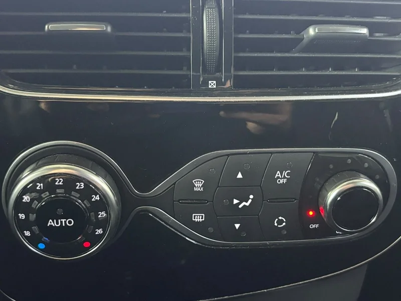Renault Clio – 12