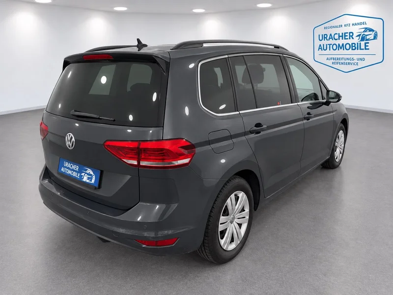 Volkswagen Touran – 7