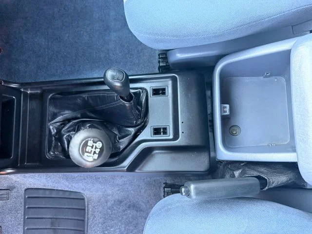 TOYOTA Land Cruiser – 24