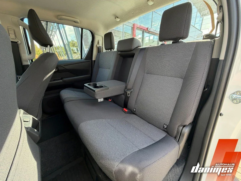 Toyota Hilux – 18