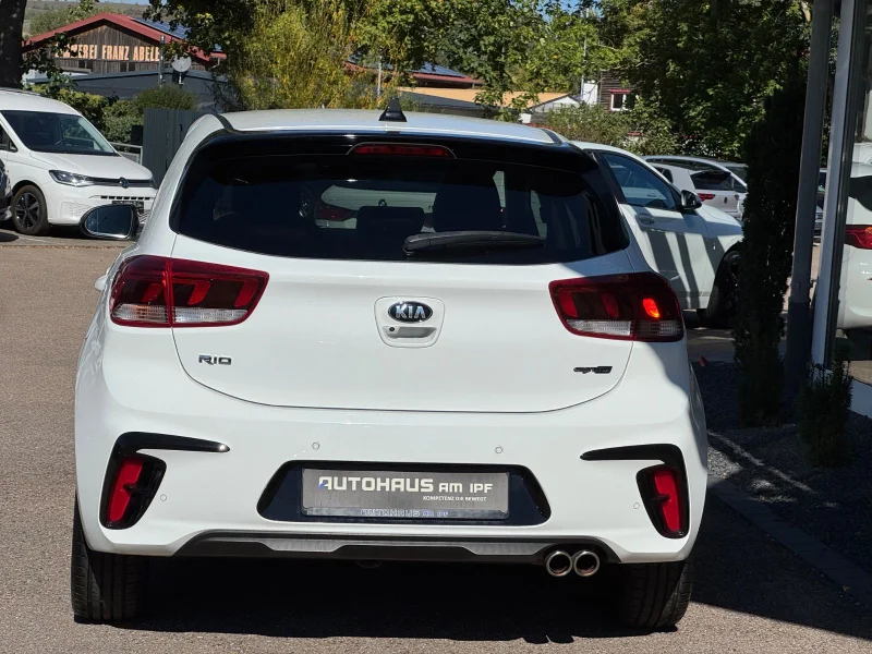 Kia Rio – 7