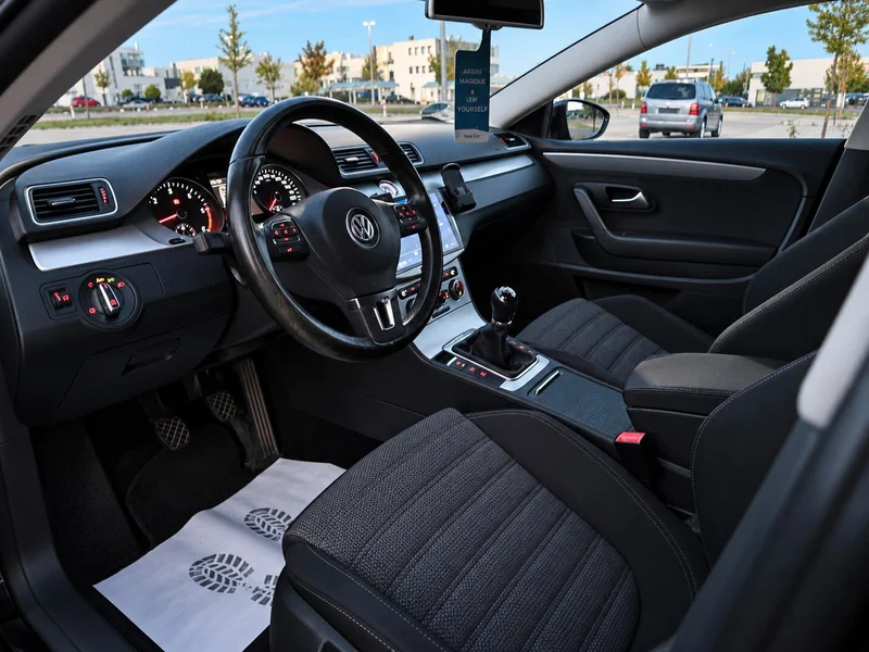 Volkswagen Passat – 10