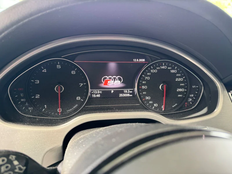 Audi A8 – 4