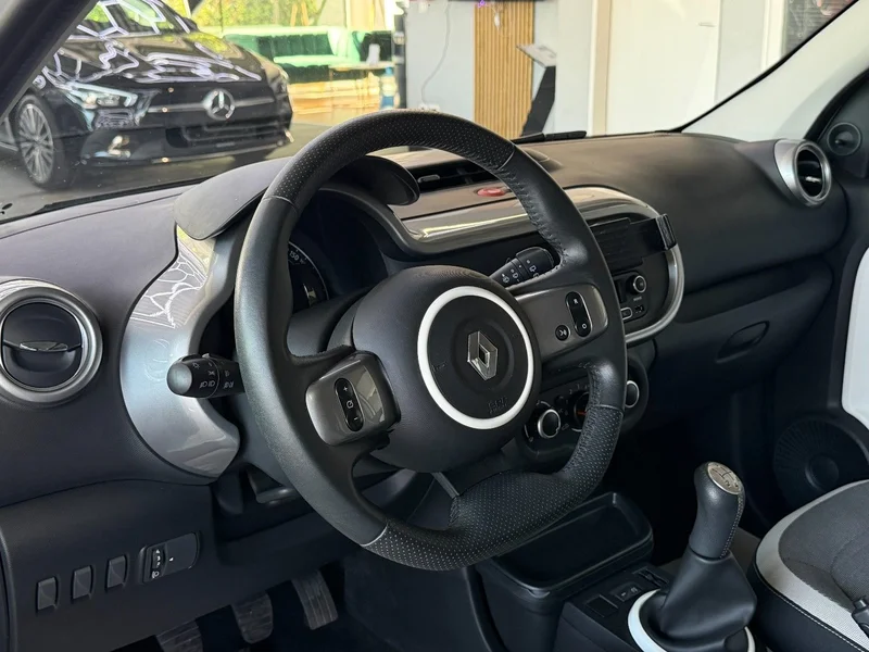 Renault Twingo – 16