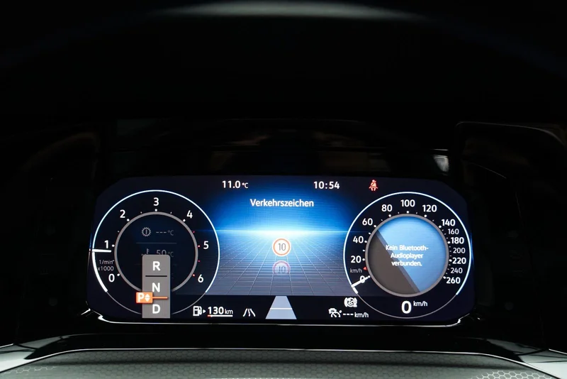 Volkswagen Golf – 25