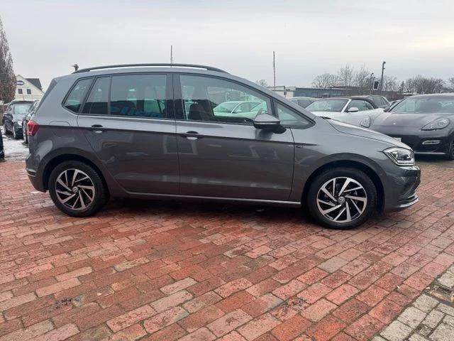Volkswagen Golf – 9