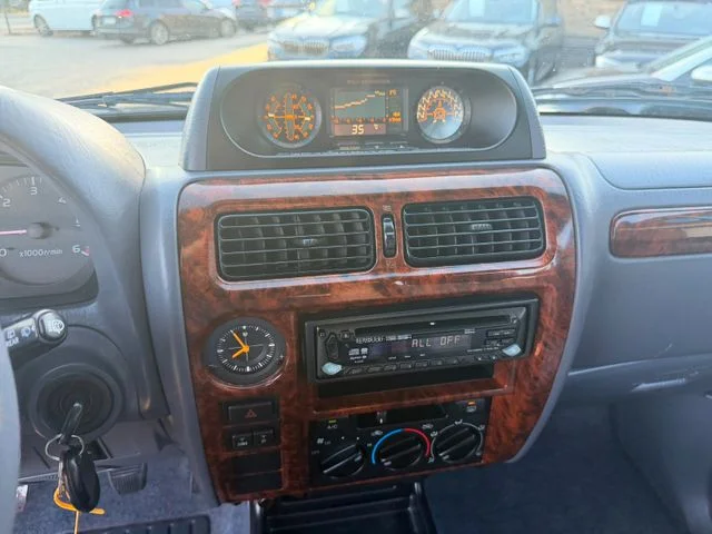 TOYOTA Land Cruiser – 23