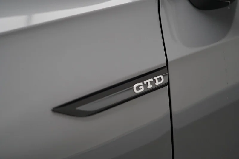 Volkswagen Golf – 9