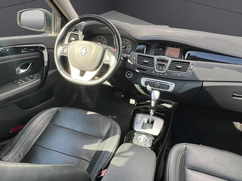 Renault Laguna – 16