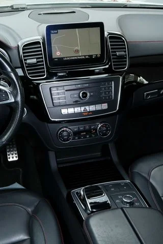 Mercedes-Benz GLE 43 AMG – 23