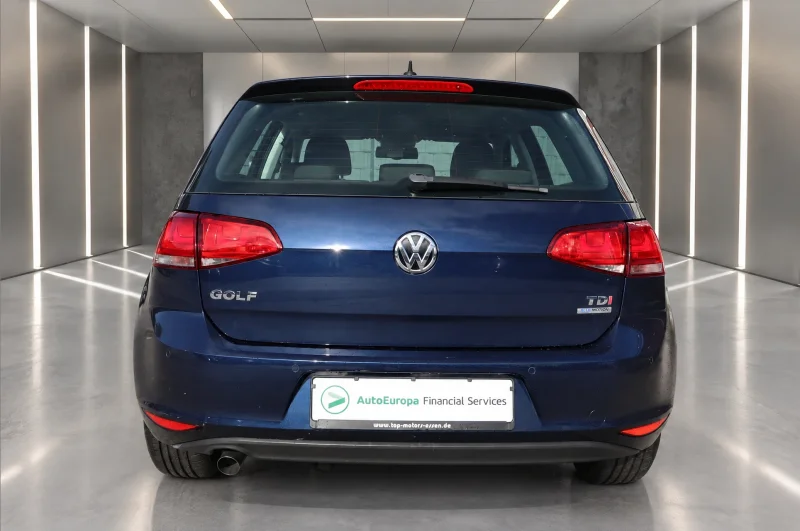 Volkswagen Golf – 6