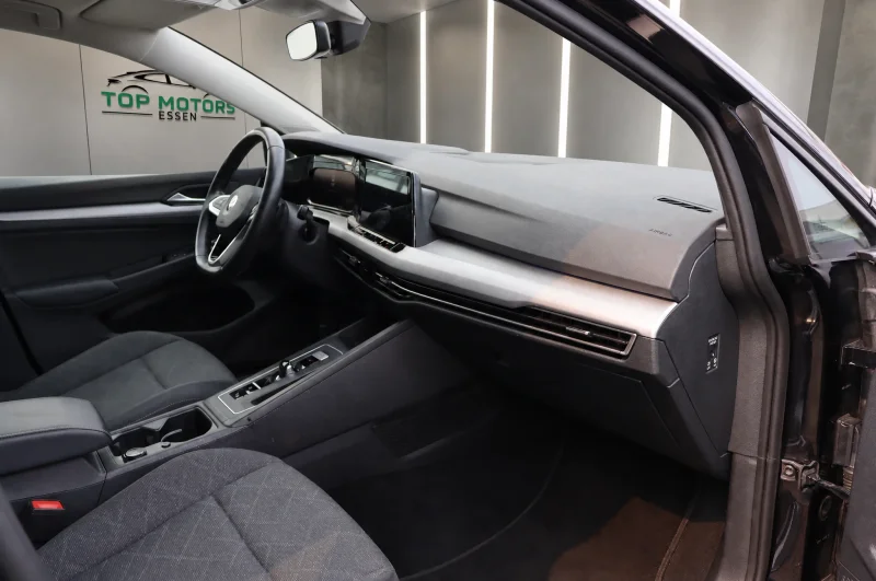 Volkswagen Golf – 9