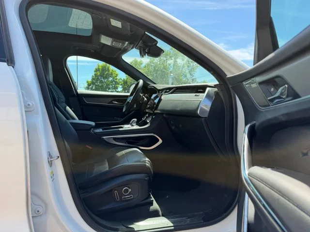 Jaguar F-Pace – 8