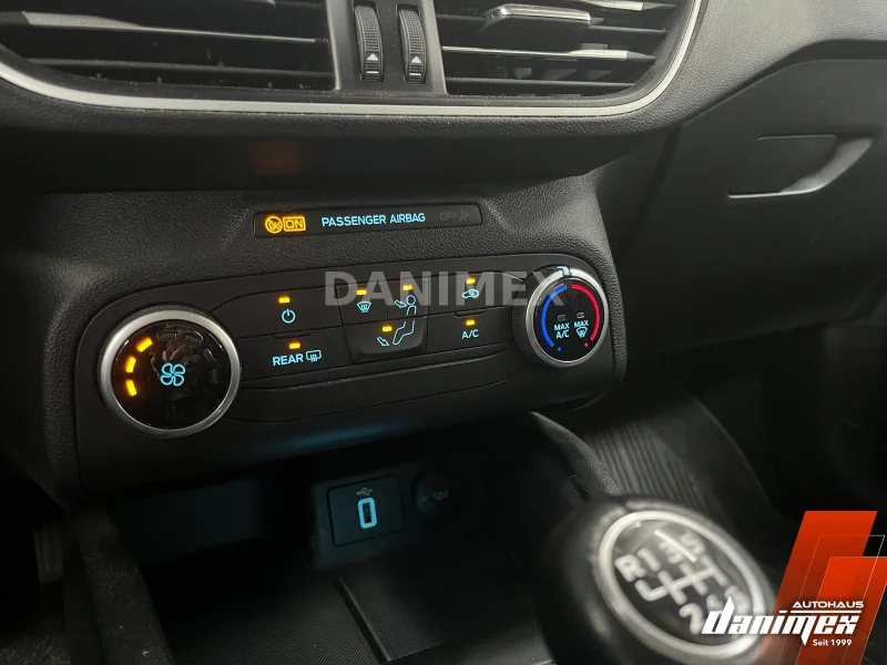 Ford Focus – 23