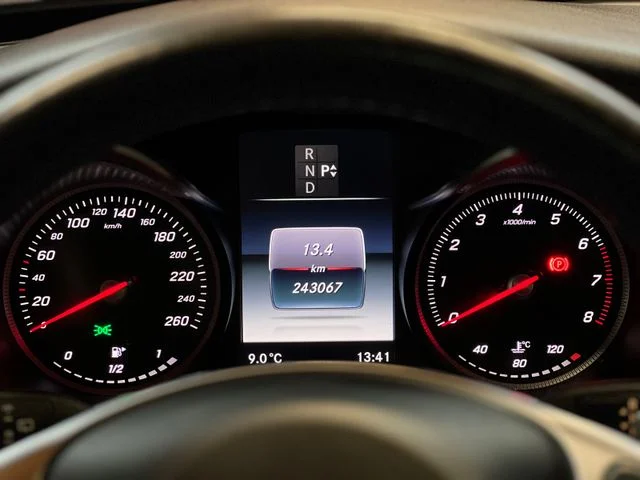 Mercedes-Benz C 400 – 24
