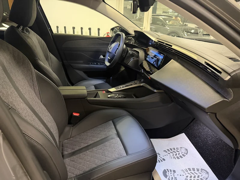 Peugeot 408 – 17