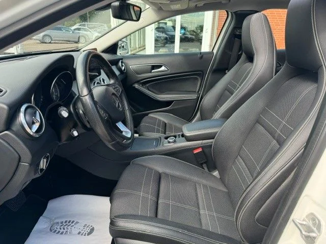 Mercedes-Benz GLA 200 – 16