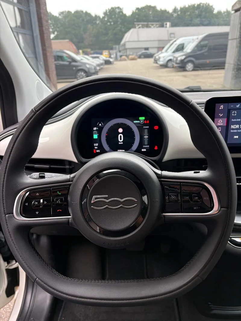 Fiat 500e Cabrio – 14